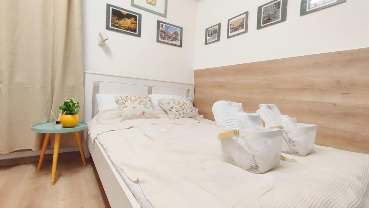 Republicii Small Apartment *